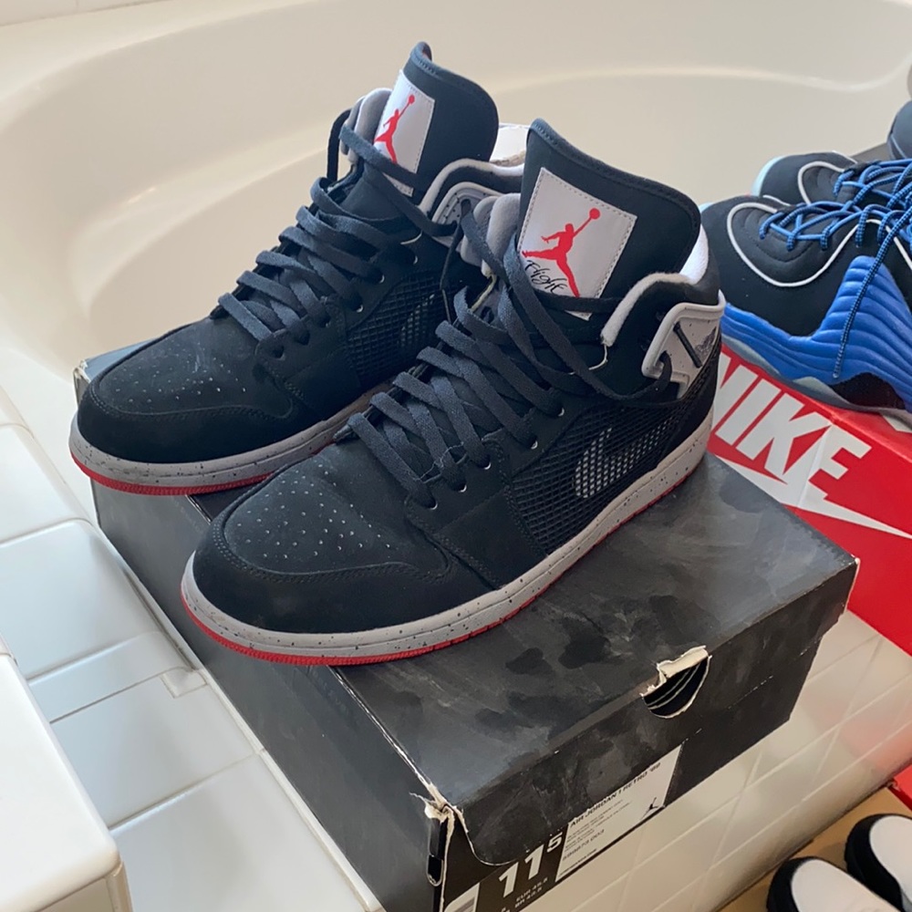 Jordan 1 Retro ‘89 Cement